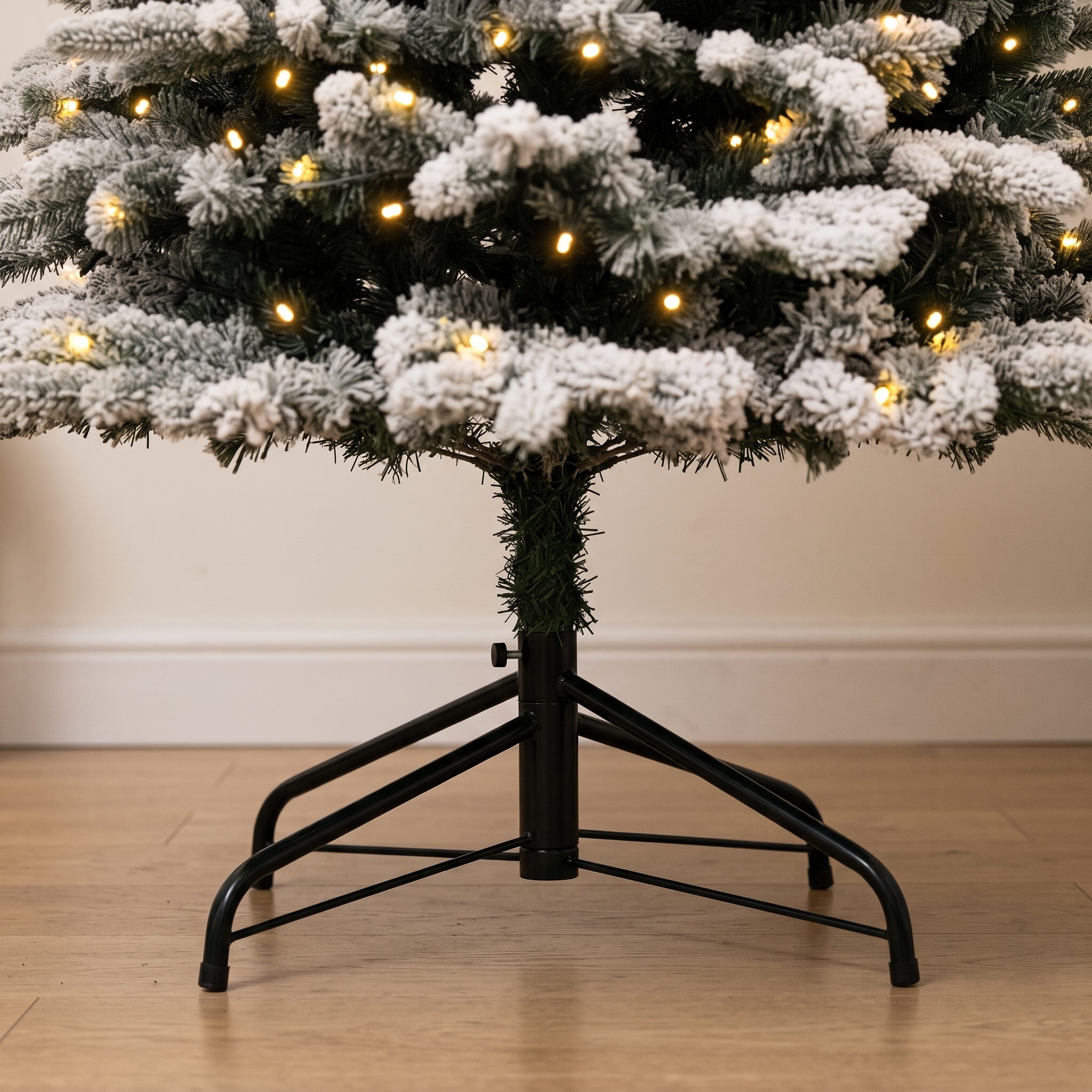 7.5 ft Christmas Tree with Dual-Color LEDs, Flocked, Green, photo 5 of 5