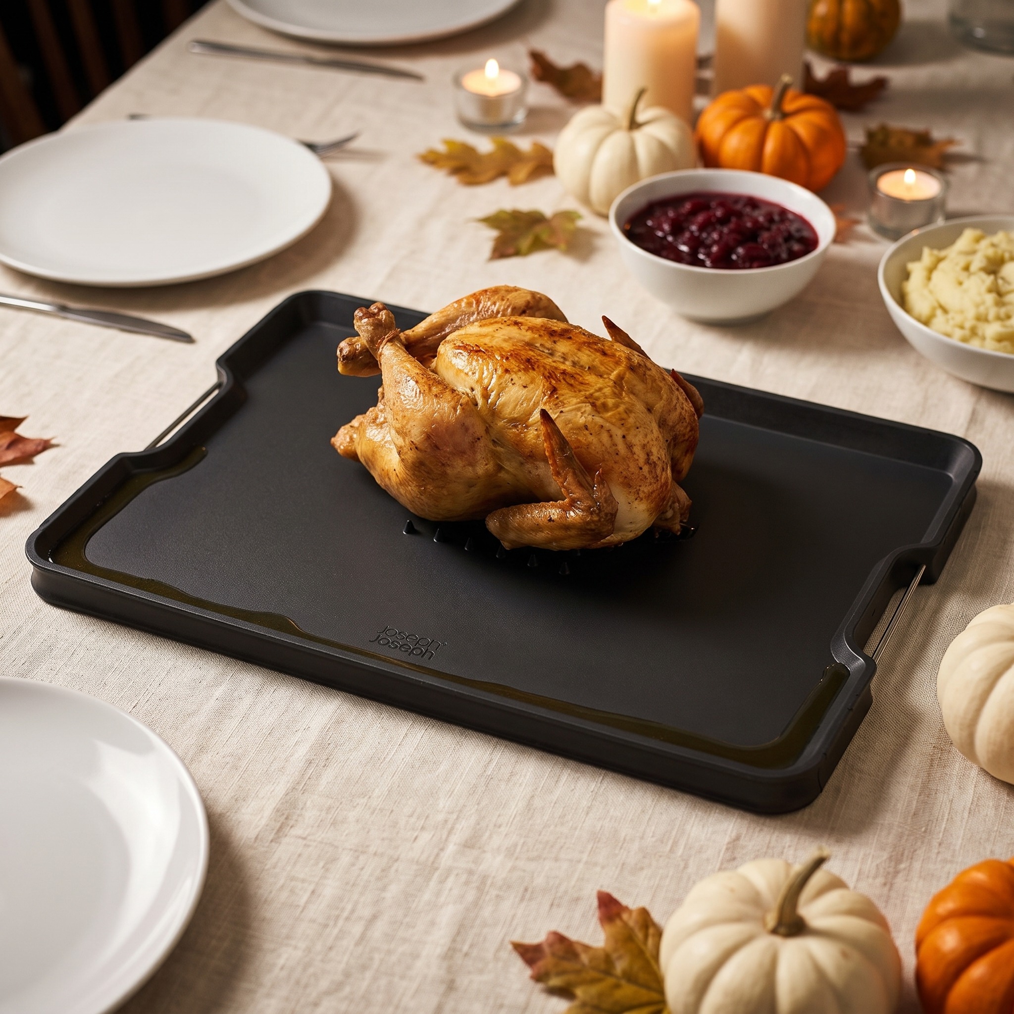 Double-Sided Carving Board with Meat Grip — XL, Black, photo 8 of 11