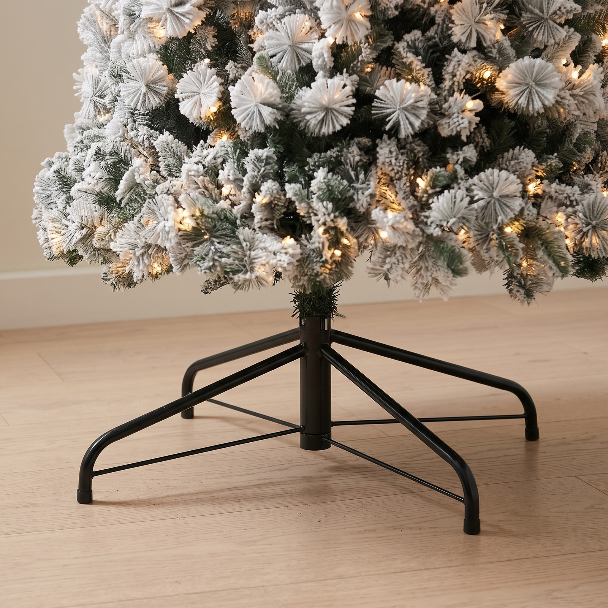 Christmas Tree with Snow Flocking, 500 Clear Lights, Green, photo 5 of 5