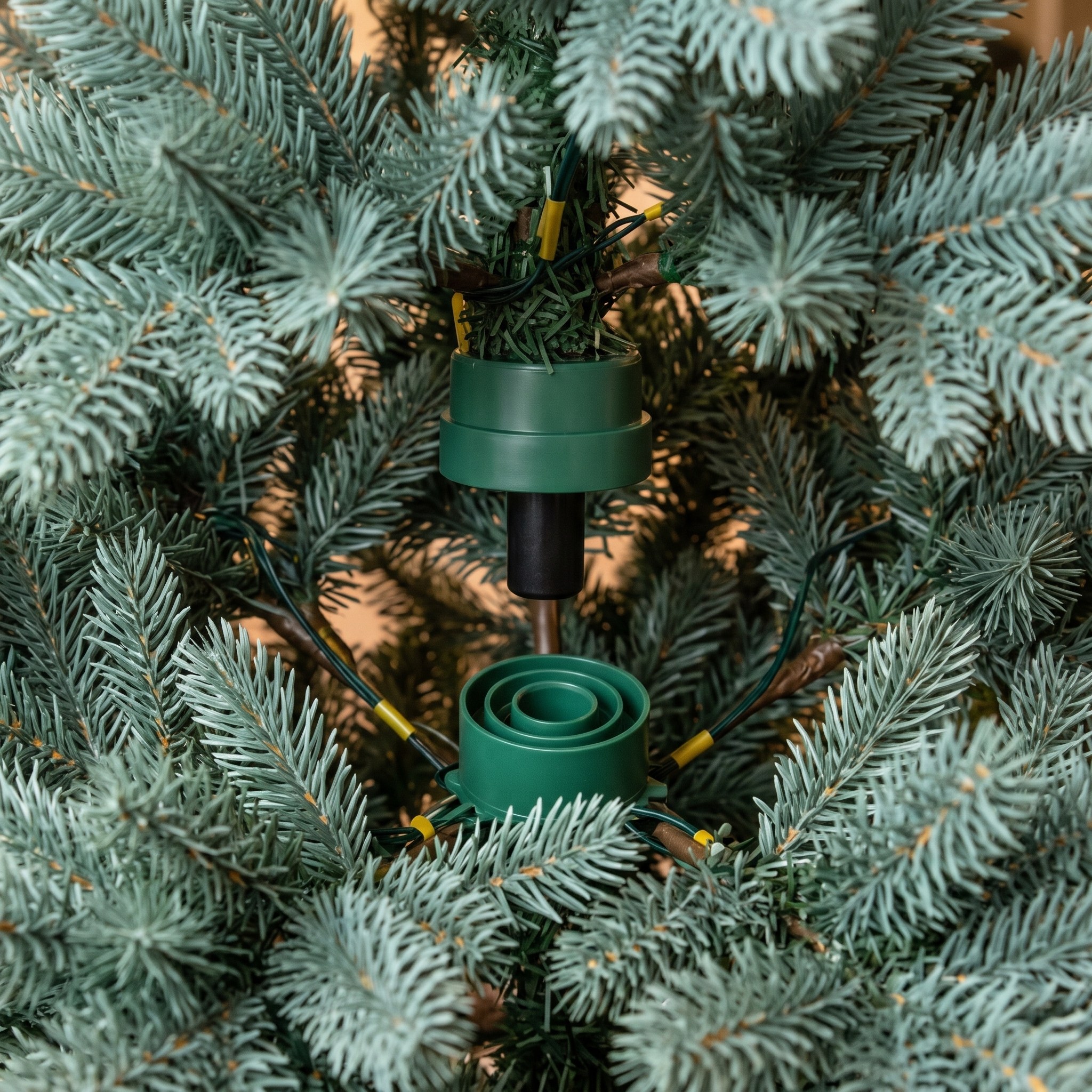 Spruce Christmas Tree with Dual-Color LEDs and Plug-In Trunk, photo 5 of 11