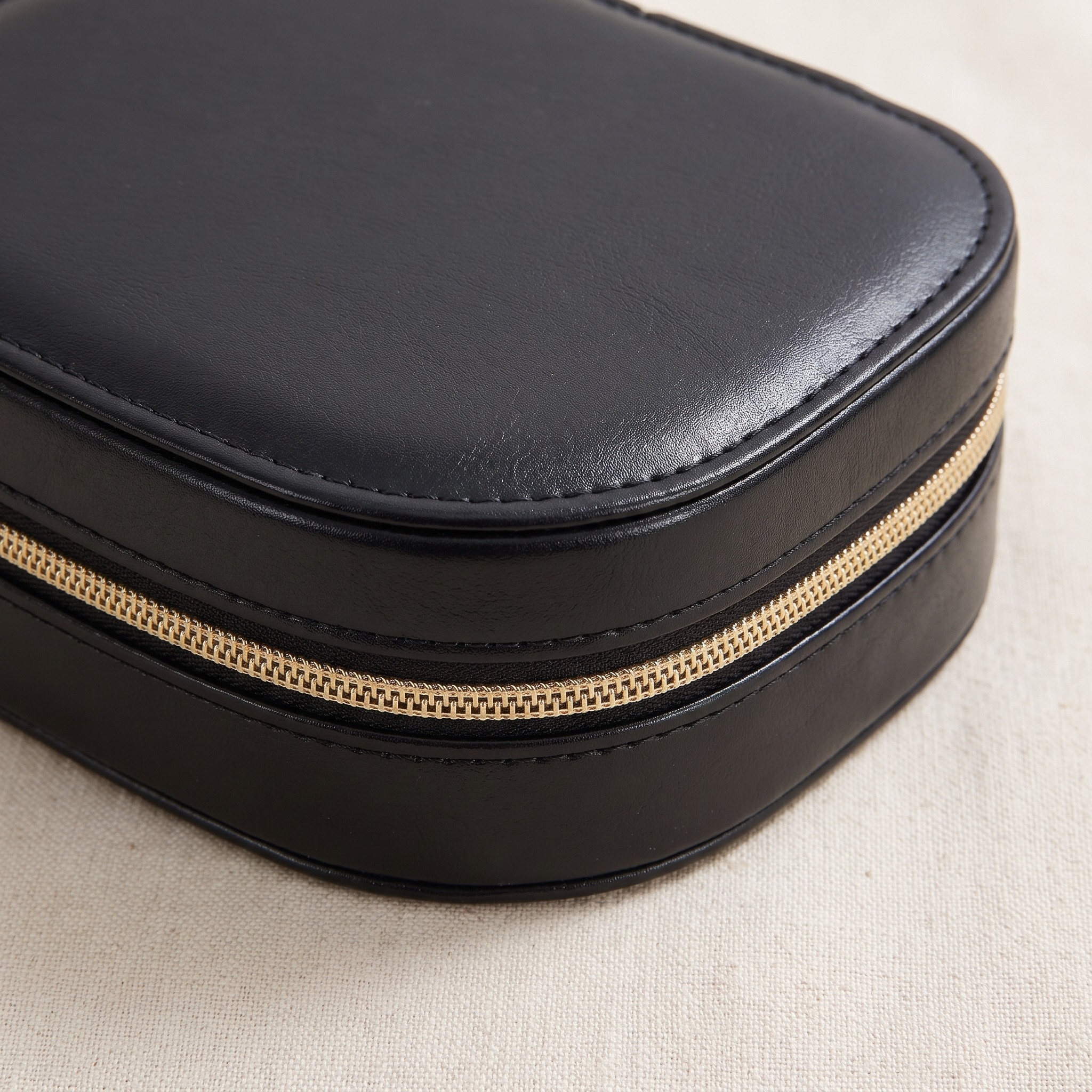 Travel Jewelry Box with Dividers, Faux Leather, photo 5 of 7