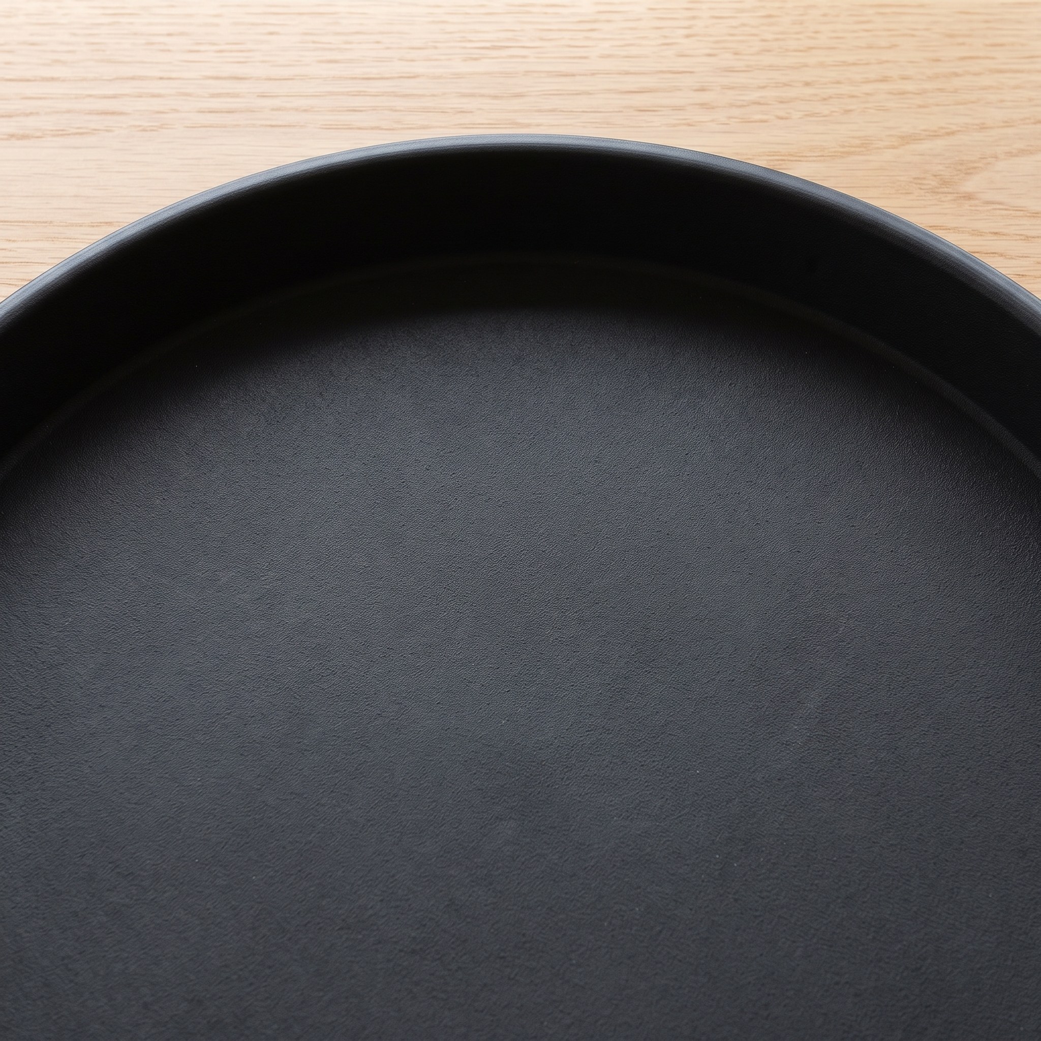 Round Serving Tray with Non-Slip Rubber Liner, photo 2 of 7